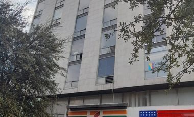 En Venta Consultorio u Oficina- Edificio Morelos, Centro de Monterrey