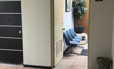 En Venta Consultorio u Oficina- Edificio Morelos, Centro de Monterrey