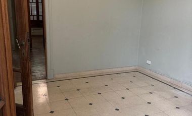 Edificio Comercial en alquiler - 3 Despachos 2 Baños - Balvanera