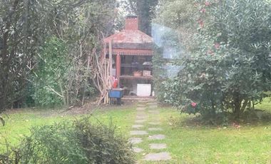 Casa en venta - 2 Dormitorios 3 Baños - 2.400Mts2 - Sierra de Los Padres