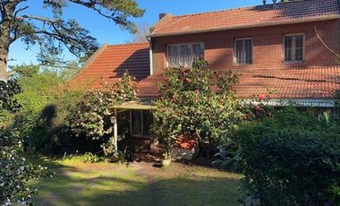 Casa en venta - 2 Dormitorios 3 Baños - 2.400Mts2 - Sierra de Los Padres