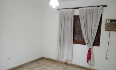 Casa en venta - 2 Dormitorios 1 Baño - 250Mts2 - Córdoba Capital