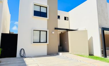 CASA EN VENTA EN CONKAL EN PRIVADA CUMBRES NOVONORTE
