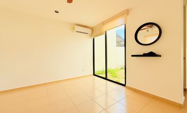 CASA EN VENTA EN CONKAL EN PRIVADA CUMBRES NOVONORTE