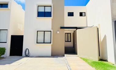 CASA EN VENTA EN CONKAL EN PRIVADA CUMBRES NOVONORTE