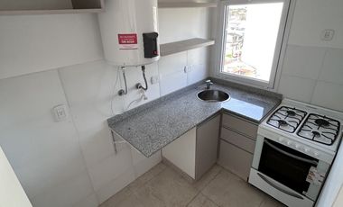 1 ambiente frente  con balcon vista avierta y doble circulacion.