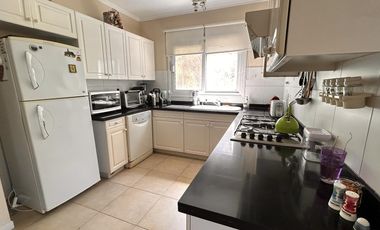 Propiedad en 2 Plantas con Piscina