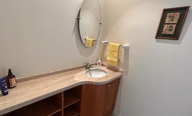 Propiedad en 2 Plantas con Piscina