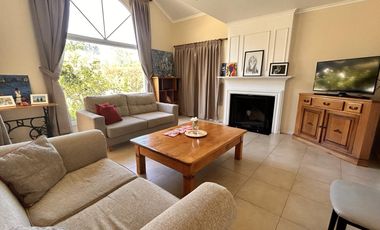 Propiedad en 2 Plantas con Piscina