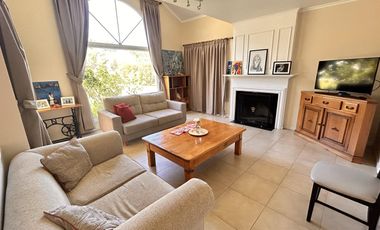 Propiedad en 2 Plantas con Piscina