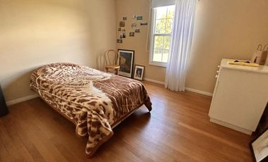 Propiedad en 2 Plantas con Piscina