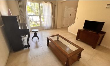 Propiedad en 2 Plantas con Piscina