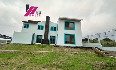 CASA CAMPESTRE CON VISTA AL VOLCAN