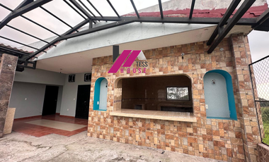 CASA CAMPESTRE CON VISTA AL VOLCAN