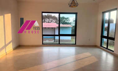 CASA CAMPESTRE CON VISTA AL VOLCAN