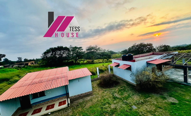 CASA CAMPESTRE CON VISTA AL VOLCAN