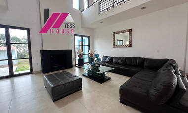 CASA CAMPESTRE CON VISTA AL VOLCAN