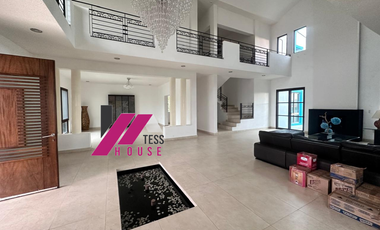 CASA CAMPESTRE CON VISTA AL VOLCAN