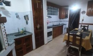 Triplex en venta - 4 Dormitorios 2 Baños - San Bernardo del Tuyú