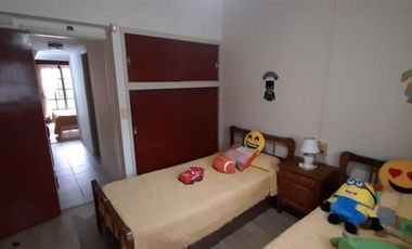 Triplex en venta - 4 Dormitorios 2 Baños - San Bernardo del Tuyú