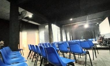 Local en venta - 3 Ambientes 2 Baños - Cochera - Merlo