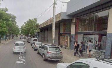 Local en venta - 3 Ambientes 2 Baños - Cochera - Merlo