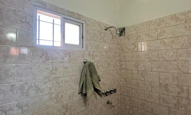 Venta Casa 2 ambientes con amplio patio