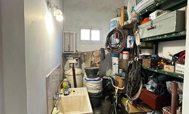 Venta Casa 2 ambientes con amplio patio