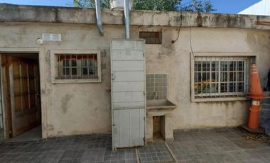 Casa en venta - 2 Dormitorios 2 Baños - 250Mts2 - Córdoba