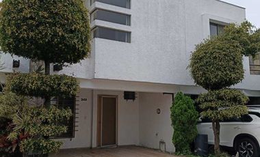 CASA EN RENTA DENTRO DE COTO EN SANTA MARIA TEQUEPEXPAN