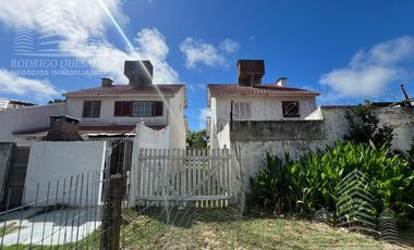 Dúplex 3 dormitorios c/ cochera en Costa Azul-