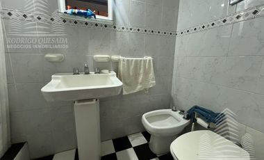 Dúplex 3 dormitorios c/ cochera en Costa Azul-