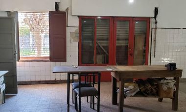 LANÚS * VENTA LOCAL COMERCIAL * A MTS AV. RIVADAVIA