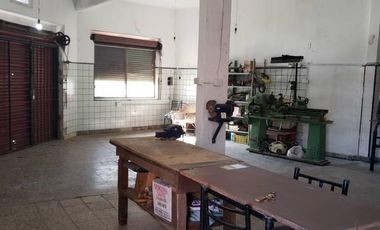 LANÚS * VENTA LOCAL COMERCIAL * A MTS AV. RIVADAVIA