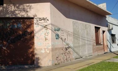 LANÚS * VENTA LOCAL COMERCIAL * A MTS AV. RIVADAVIA