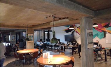 Local y/o Oficina - Excepcional -  480 m2 -  2 cocheras-  Dorrego al 100 -Excelente Ubicación