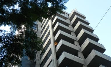 Local y/o Oficina - Excepcional -  480 m2 -  2 cocheras-  Dorrego al 100 -Excelente Ubicación