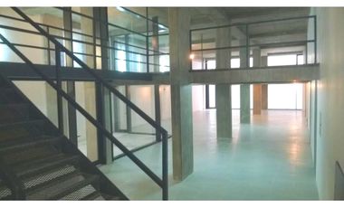 Local y/o Oficina - Excepcional -  480 m2 -  2 cocheras-  Dorrego al 100 -Excelente Ubicación