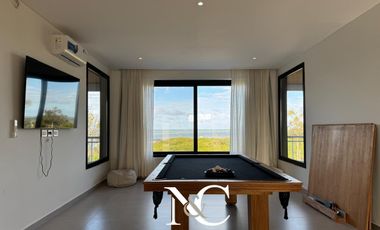 Casa en  venta en Costa Esmeralda vista al mar