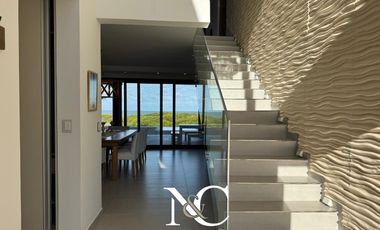 Casa en  venta en Costa Esmeralda vista al mar