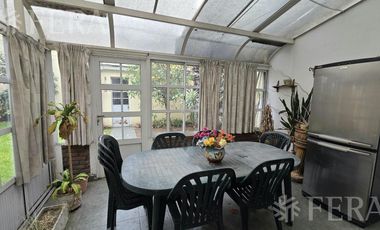 Venta casa de 4 ambientes con cochera y galeria en Barracas