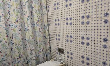 Venta casa de 4 ambientes con cochera y galeria en Barracas