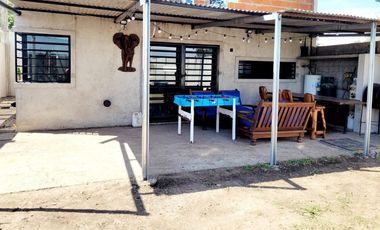 Casa en venta - 1 Dormitorio 1 Baño - Cochera - 330Mts2 - El Pato, Berazategui