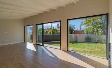 Casa A Estrenar En Pinos de Anchorena