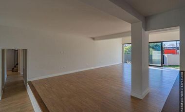 Casa A Estrenar En Pinos de Anchorena