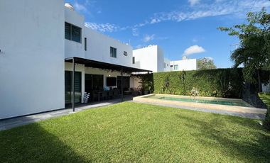 CASA EN VENTA, EN PRIVADA, 3 REC. MÉRIDA, CONKAL.