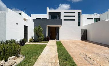 CASA EN VENTA, EN PRIVADA, 3 REC. MÉRIDA, CONKAL.