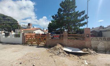 PH en venta de 2 dormitorios c/ cochera en Costa Azul.