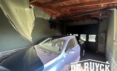 Chalet en Barrio Parque Calchaquí, lote  de 459m2