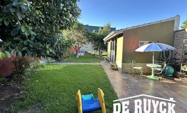 Chalet en Barrio Parque Calchaquí, lote  de 459m2